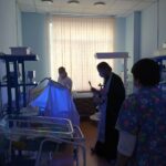 18 января в Перинатальном центре и Железнодорожной больнице города Кургана протоиерей Владимир Алексеев провёл чин освящения воды.