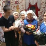 В Кургане «Экипаж Милосердия» каждый месяц посещает многодетные малообеспеченные семьи