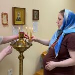 Беременных мамочек и сотрудников Перинатального центра  поздравили со Светлой Пасхой