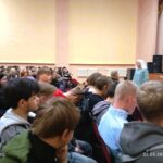 Протоиерей Владимир Алексеев и студенты обсудили проблему семейных отношений