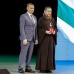 Настоятелю нашего храма вручили награду на праздновании 83-летия Курганской области