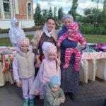 Этим летом мы с вами объединились, чтобы сделать начало учебного года светлее для десятков детей. Сегодня подводим итоги нашей благотворительной акции: